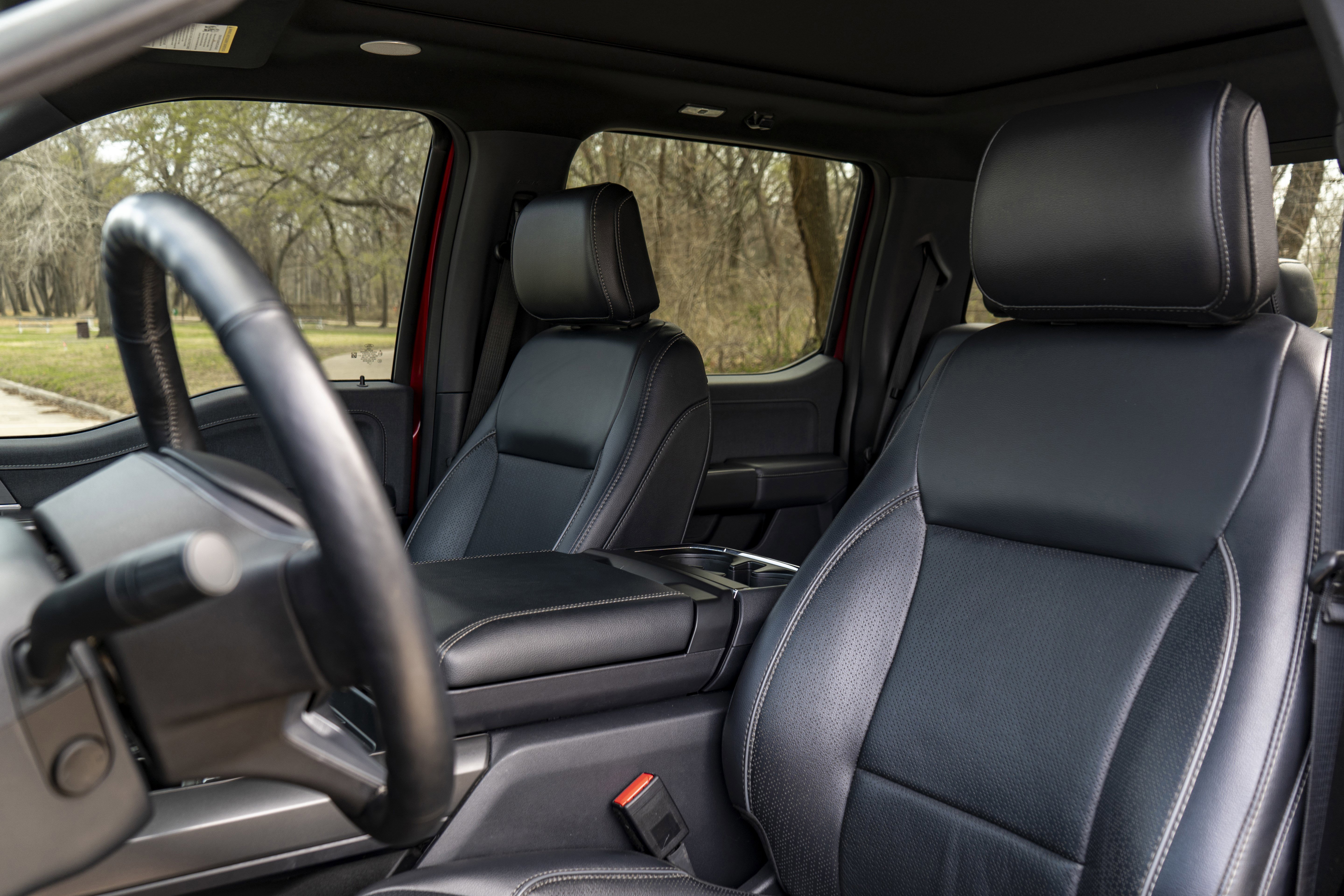 Used 2024 Ford F150 Lariat w/ Equipment Group 502A High image 18