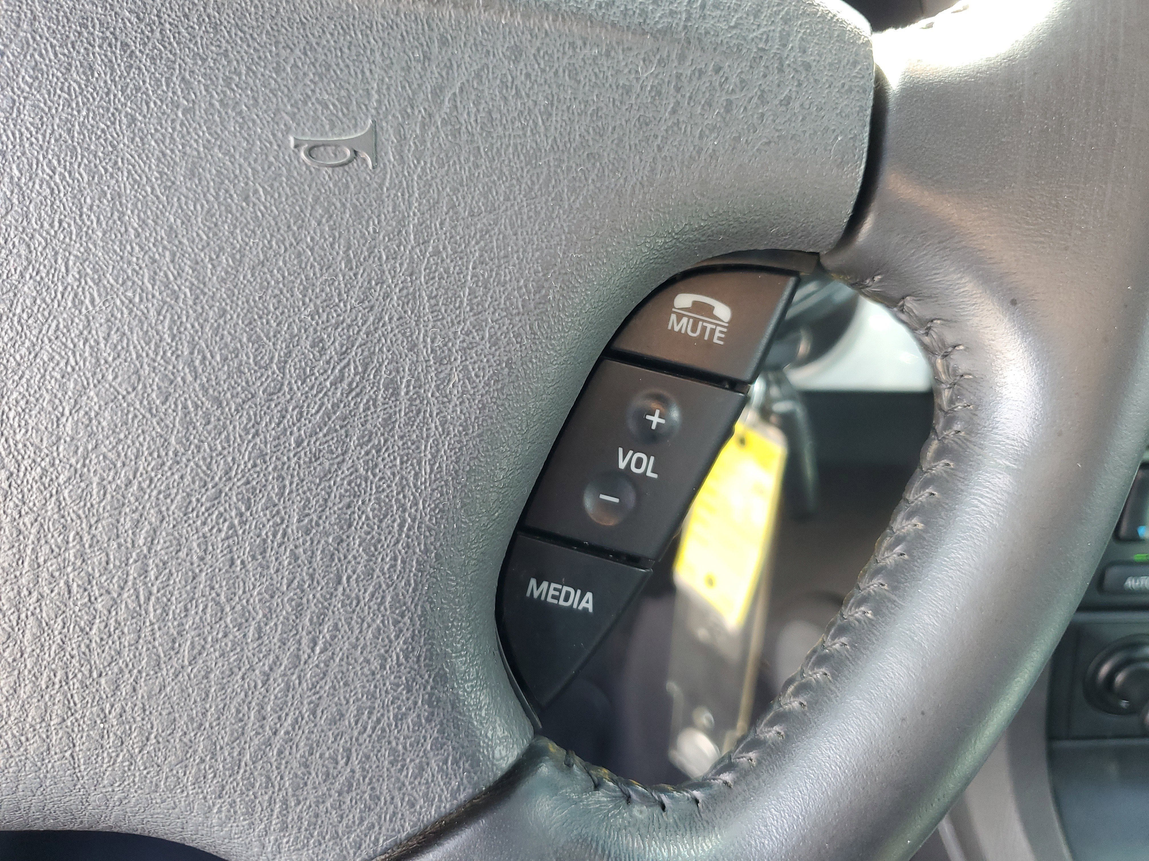 Used 2002 Ford Thunderbird image 17