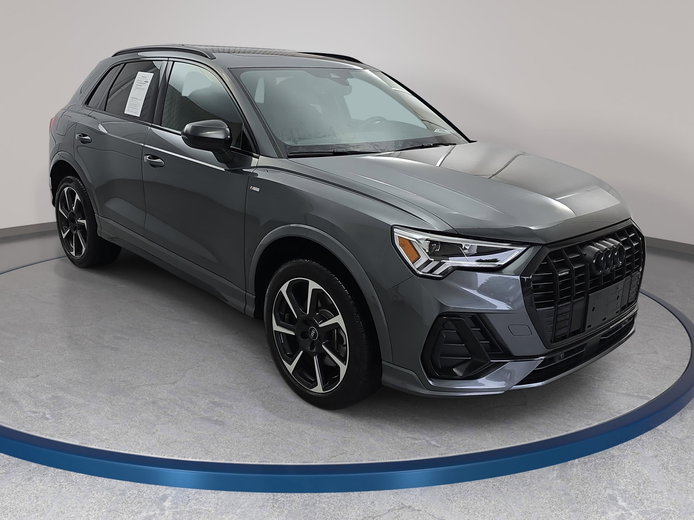 Used 2025 Audi Q3 2.0T Premium Plus w/ Premium Plus Package AWD/4WD image 3