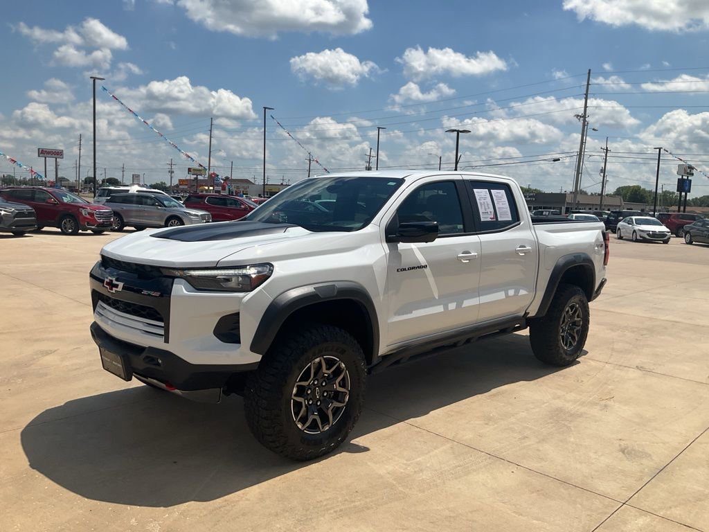 Used 2024 Chevrolet Colorado ZR2 w/ Technology Package image 38