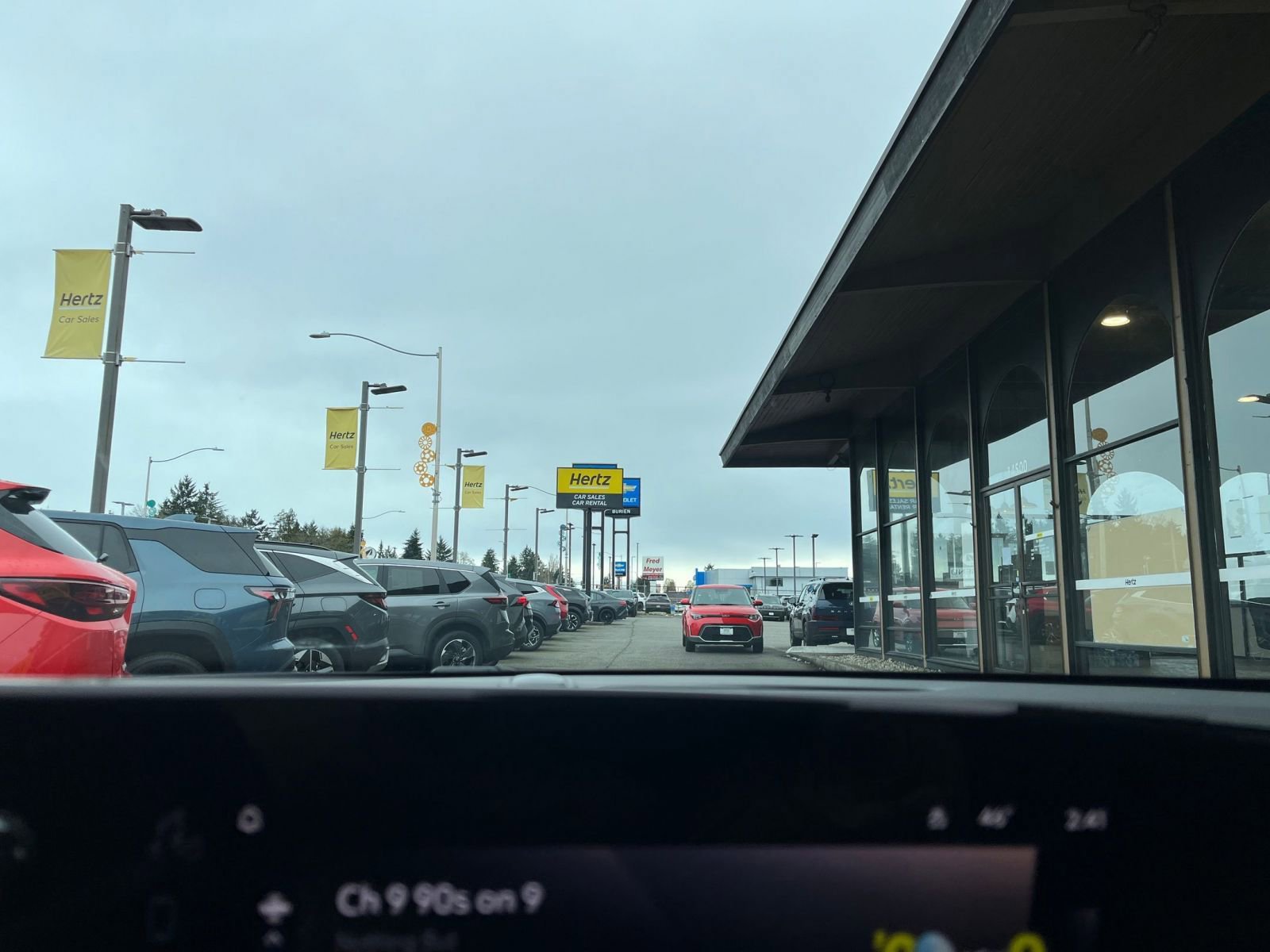 Used 2025 Buick Envista Preferred image 17