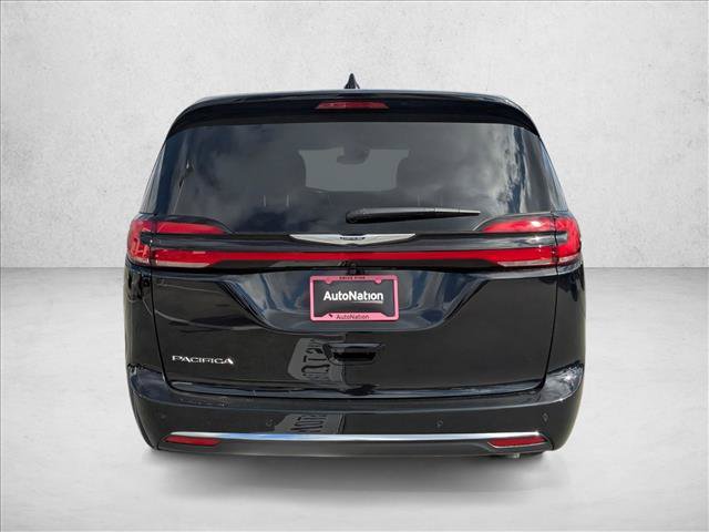 New 2026 Chrysler Pacifica Select FWD image 8