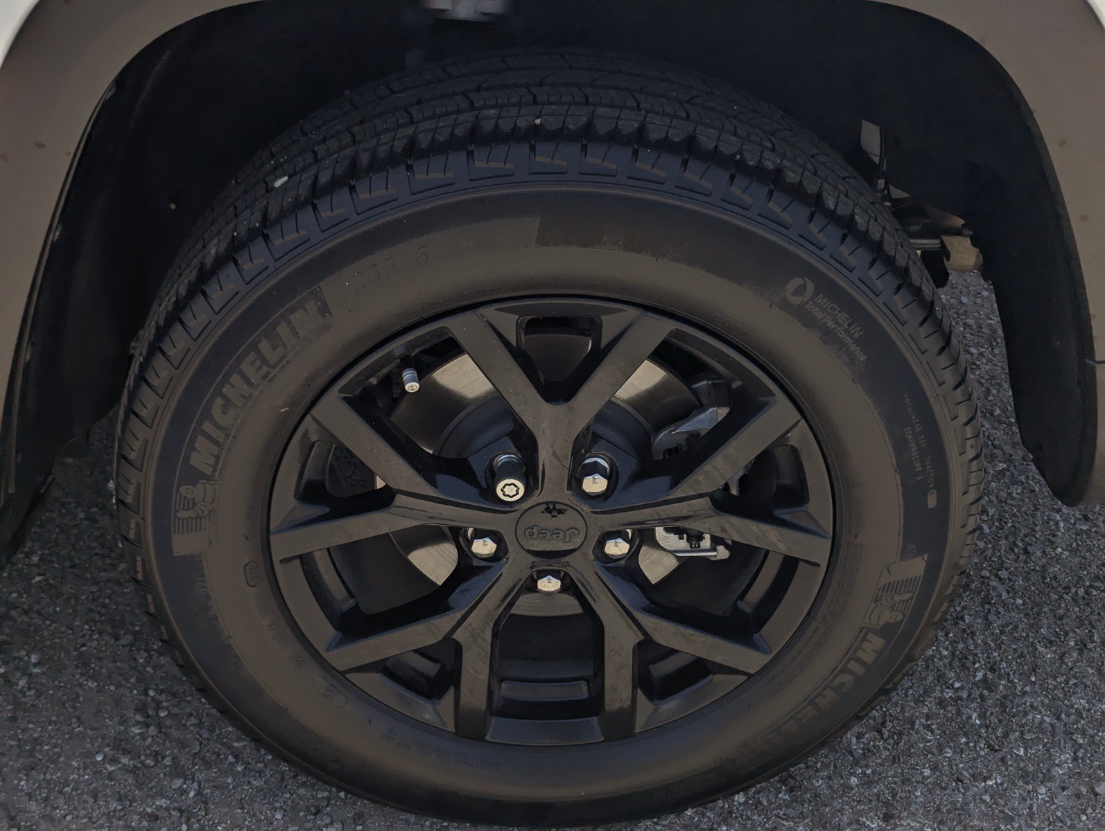 Used 2024 Jeep Grand Cherokee Altitude AWD/4WD image 7