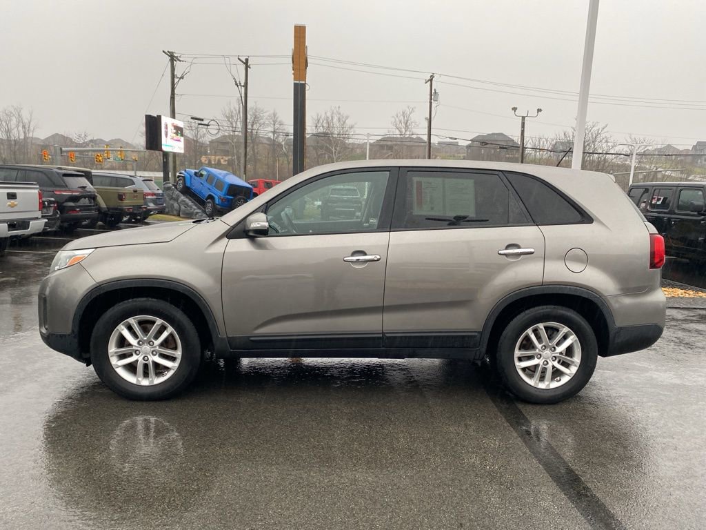 Used 2015 Kia Sorento LX image 6