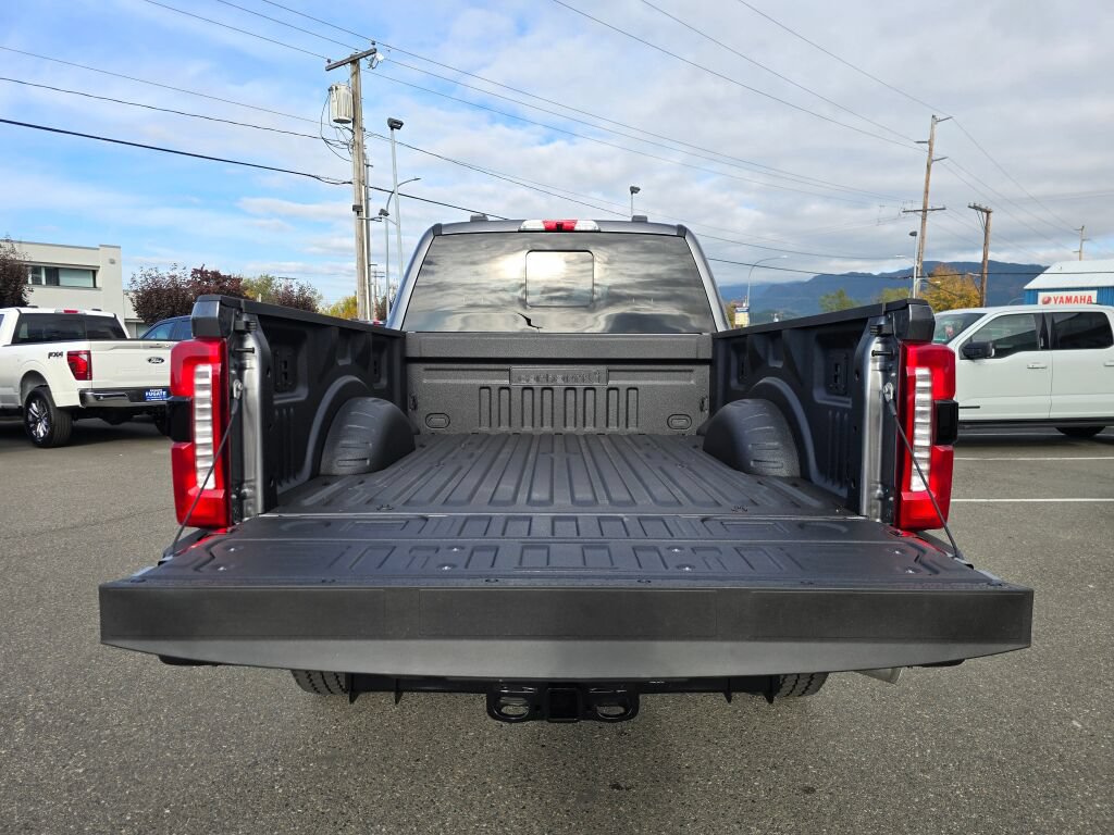 New 2027 Ford F250 XLT w/ XLT Premium Package AWD/4WD image 7