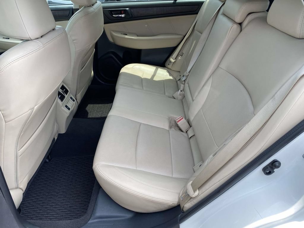 Used 2019 Subaru Outback 2.5i Limited AWD/4WD image 10