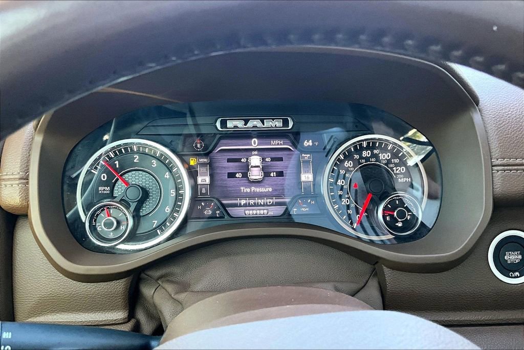 Used 2021 RAM 1500 Laramie w/ Off Road Group AWD/4WD image 9