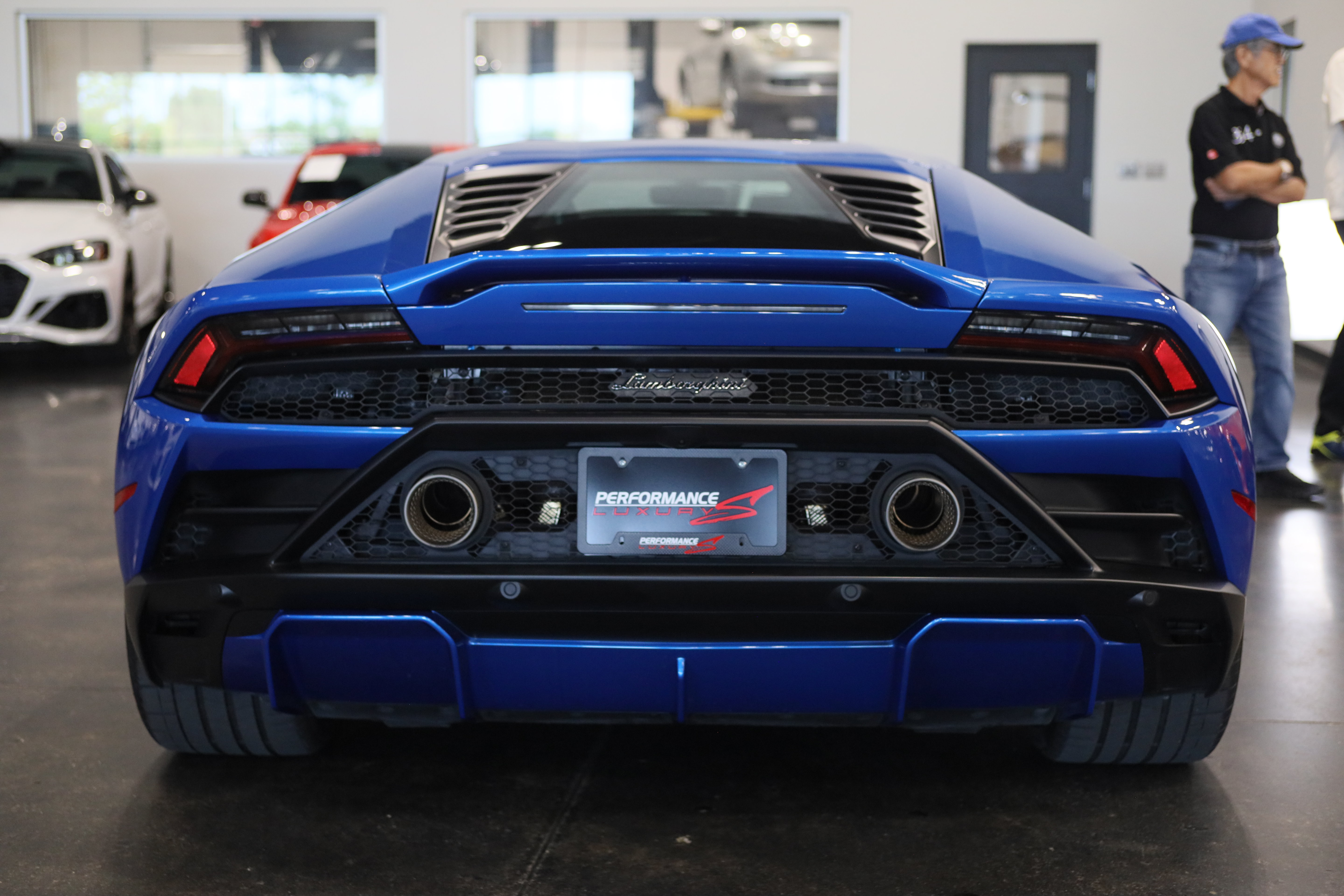 Used 2020 Lamborghini Huracan EVO RWD image 5