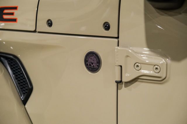 Used 2022 Jeep Gladiator Mojave w/ LED Lighting Group image 36