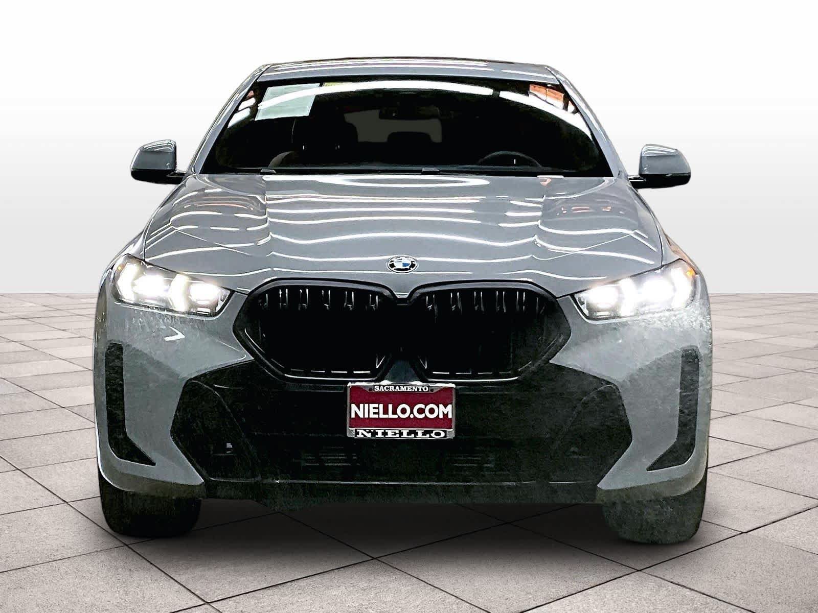 Used 2024 BMW X6 xDrive40i w/ Premium Package AWD/4WD image 3