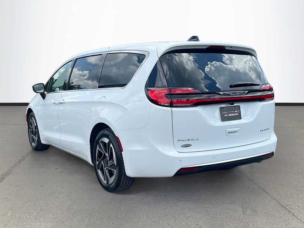 New 2027 Chrysler Pacifica Touring Plus FWD image 33