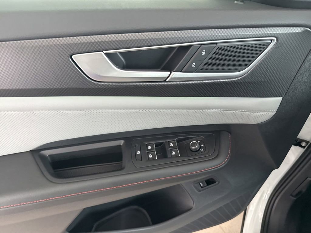 New 2025 Volkswagen Atlas Peak Edition SE image 16