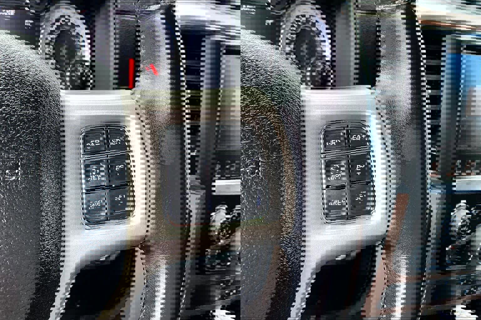 Used 2017 RAM 1500 Laramie w/ Convenience Group image 23