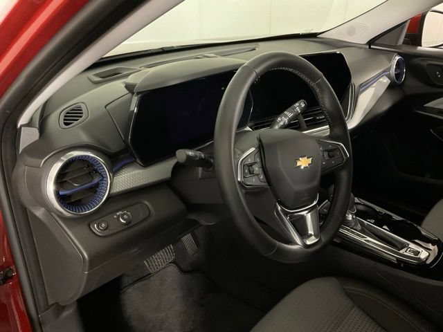 Used 2024 Chevrolet Trax LT w/ Driver Confidence Package FWD image 18