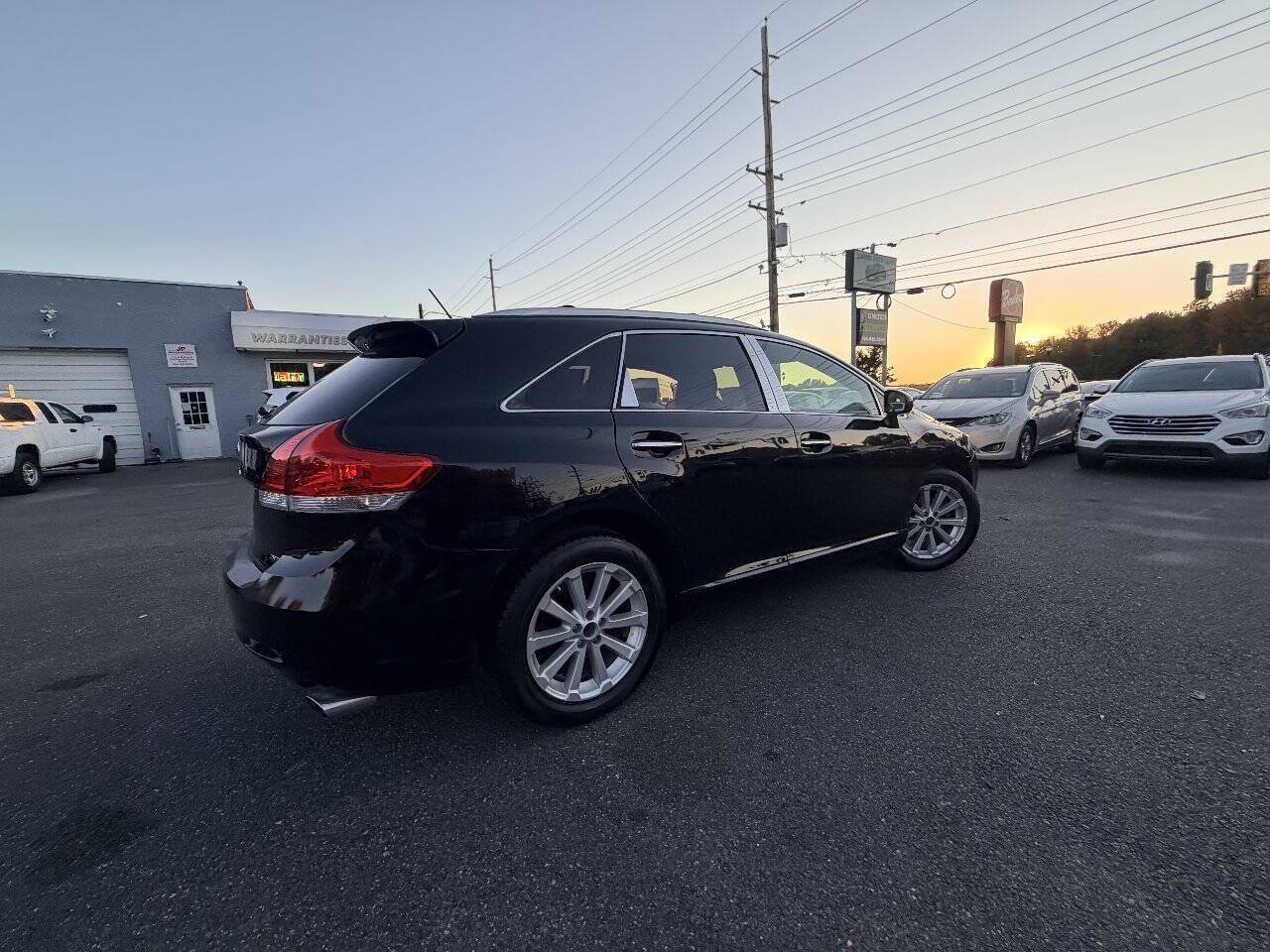 Used 2010 Toyota Venza AWD w/ Convenience Pkg image 17