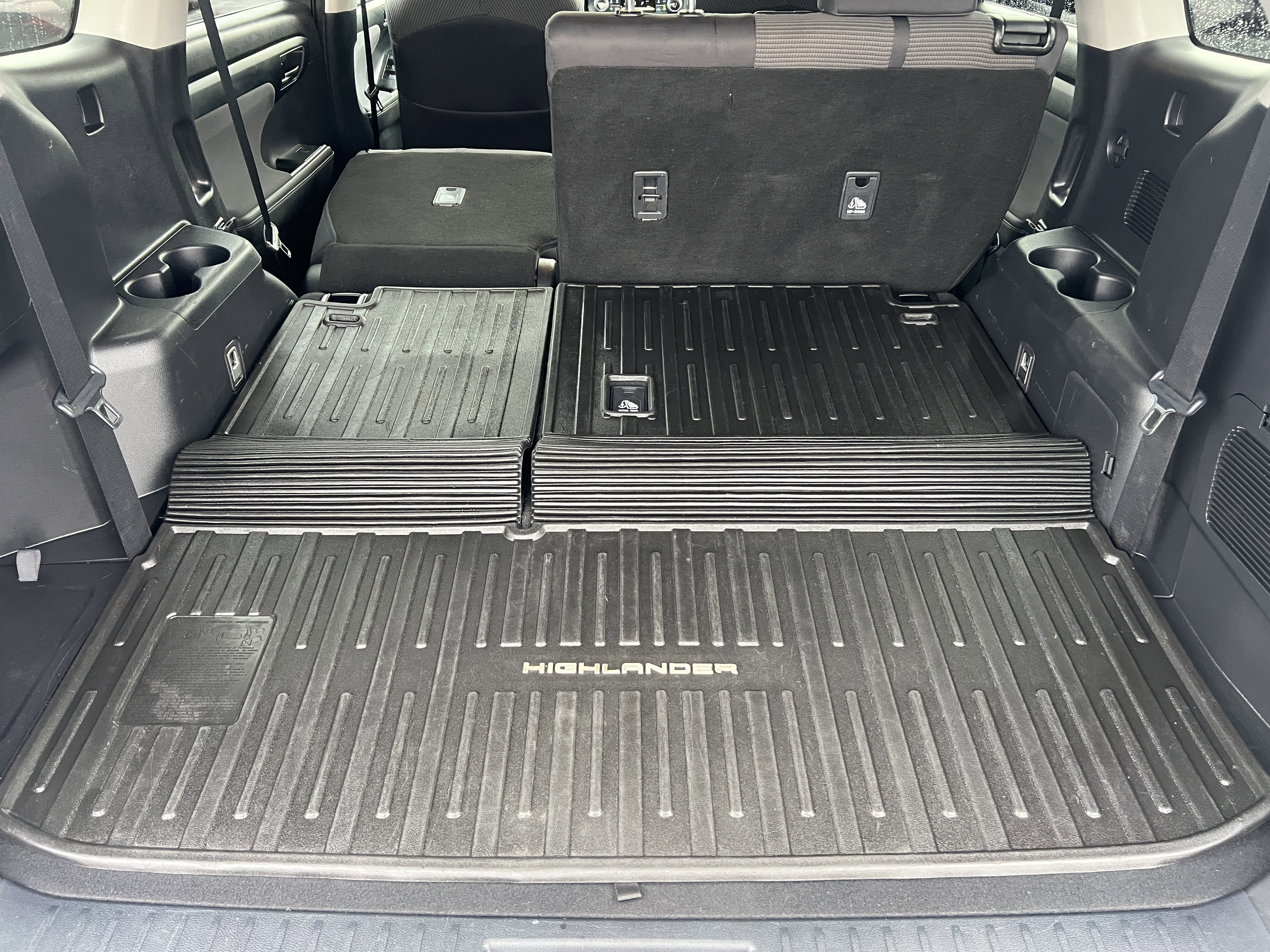 Used 2022 Toyota Highlander L image 20