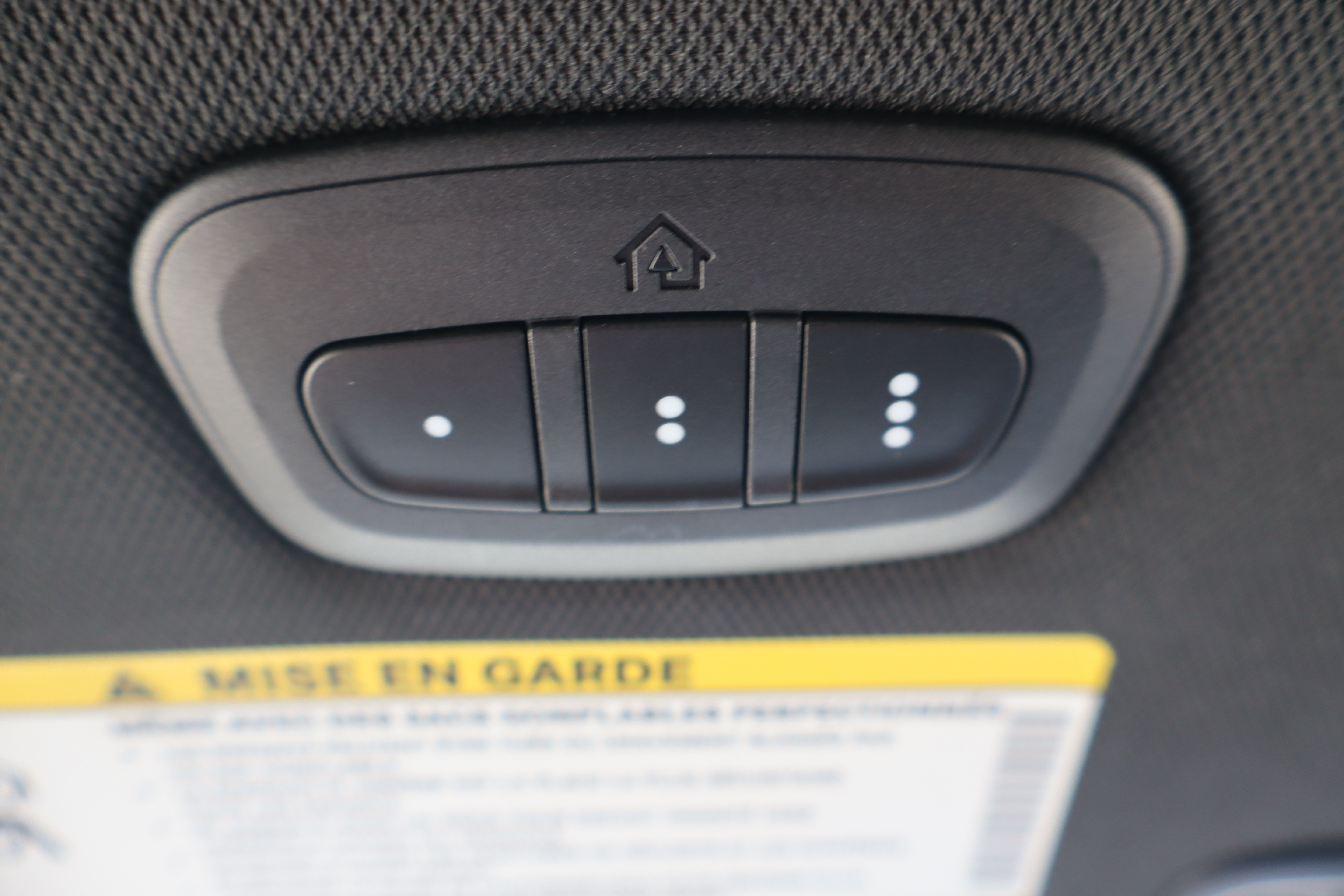 Used 2024 Chrysler Pacifica Premium FWD image 30