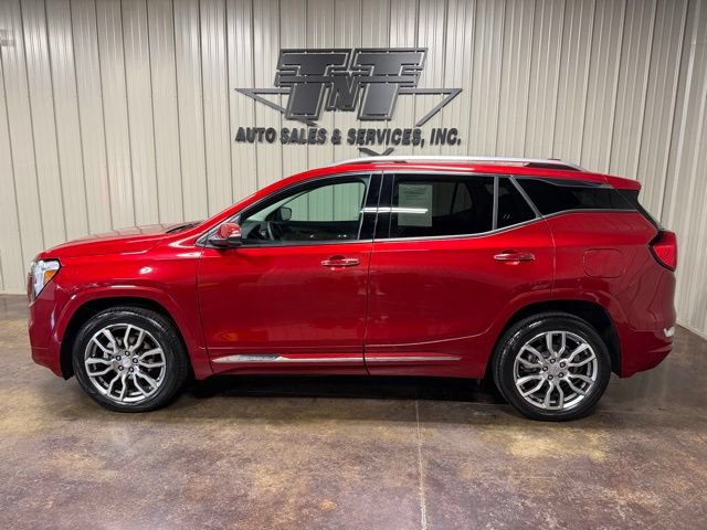 Used 2023 GMC Terrain Denali AWD/4WD image 3