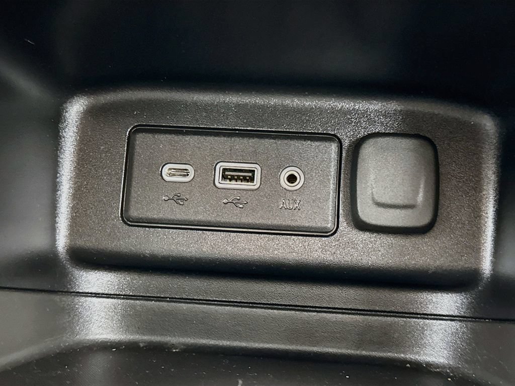 Used 2019 Chevrolet Equinox LS AWD/4WD image 16