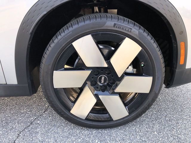 Used 2025 MINI Cooper Countryman S w/ Comfort Package Max image 10