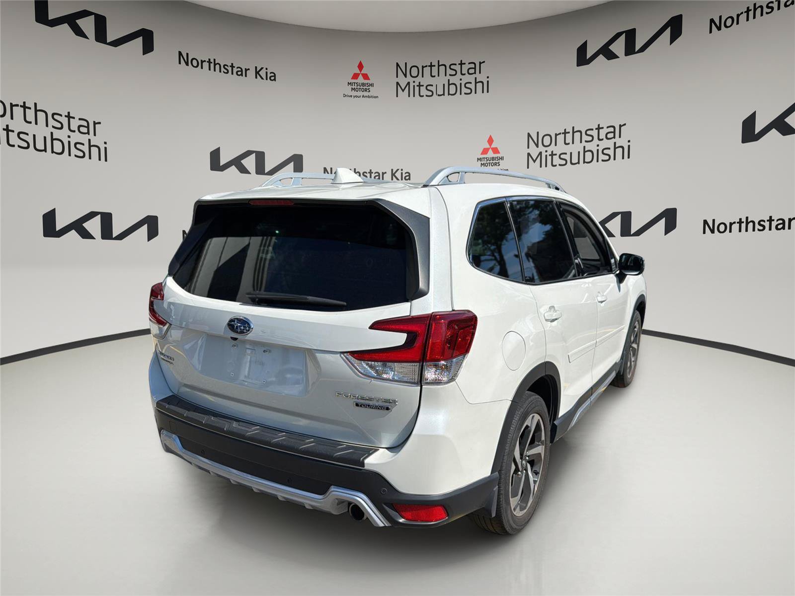 Used 2022 Subaru Forester Touring AWD/4WD image 5