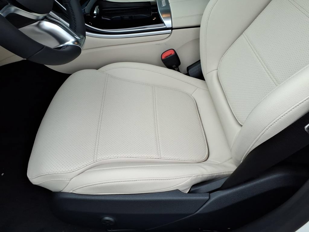 New 2026 Mercedes-Benz C 300 4MATIC Sedan image 15