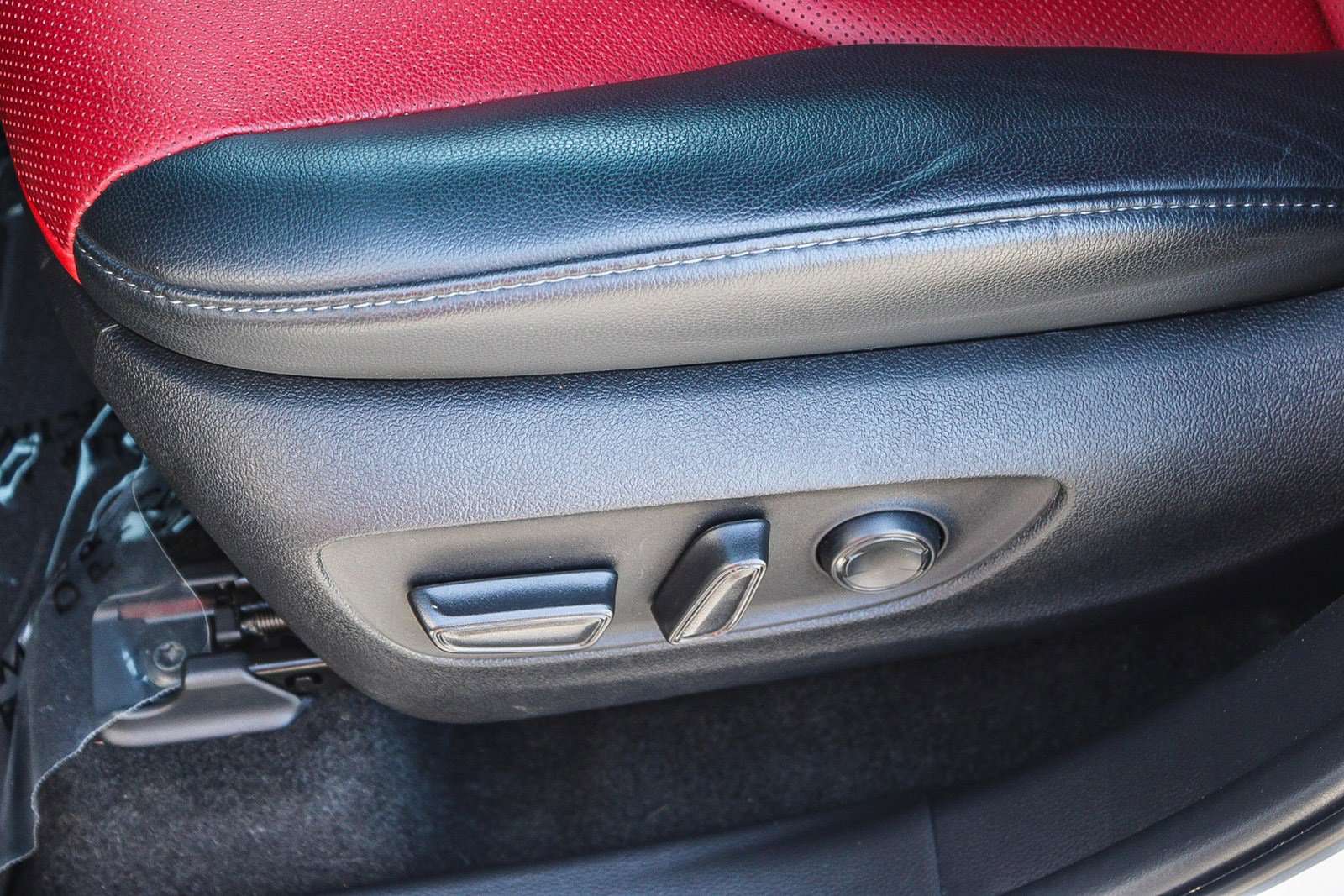 Certified 2024 Toyota Highlander XSE image 22