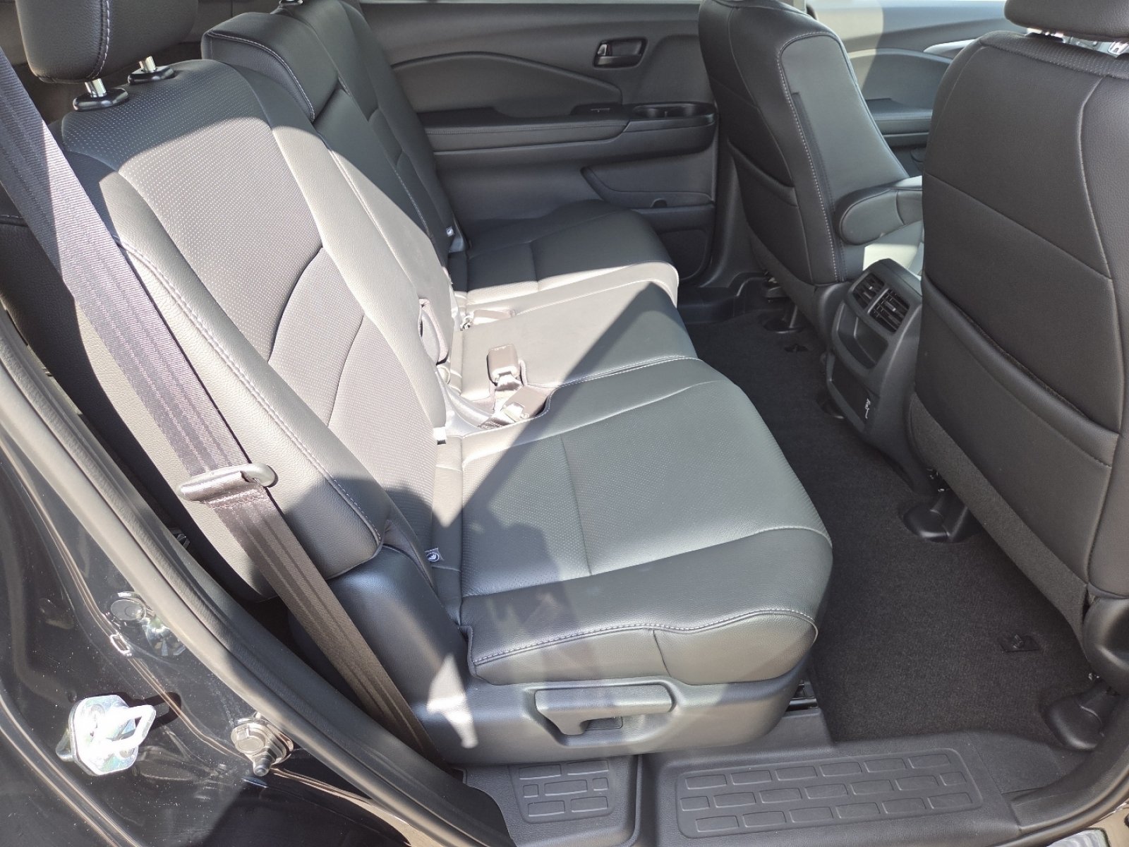 Used 2023 Honda Passport EX-L image 24