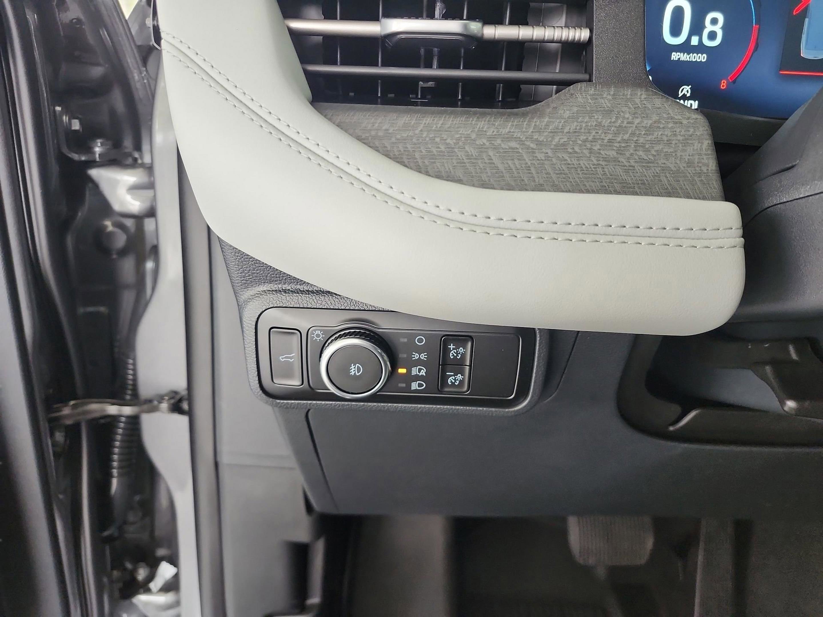 New 2026 Ford Explorer Platinum w/ LUX Leather Package image 12