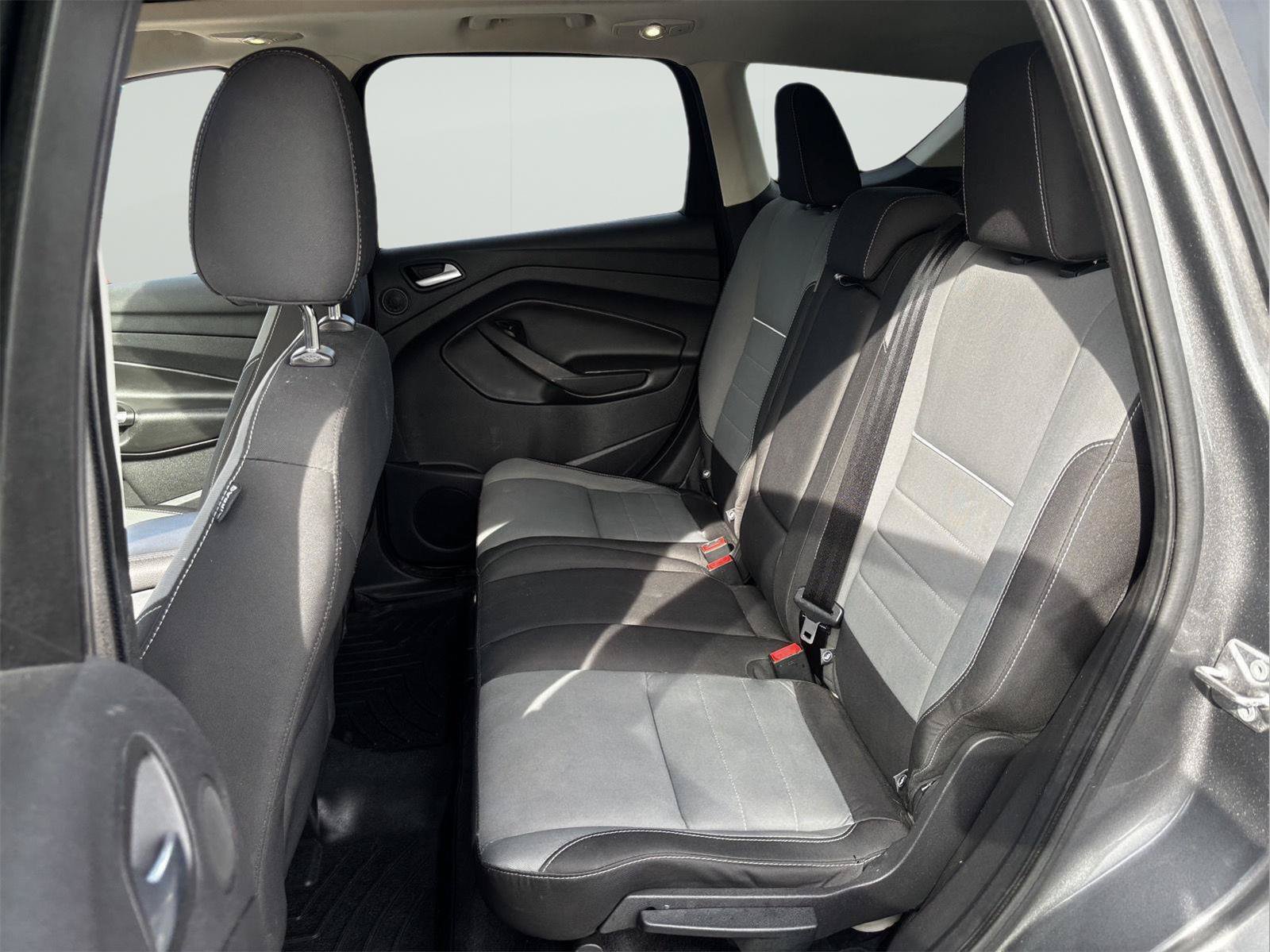Used 2014 Ford Escape SE w/ Equipment Group 201A FWD image 26