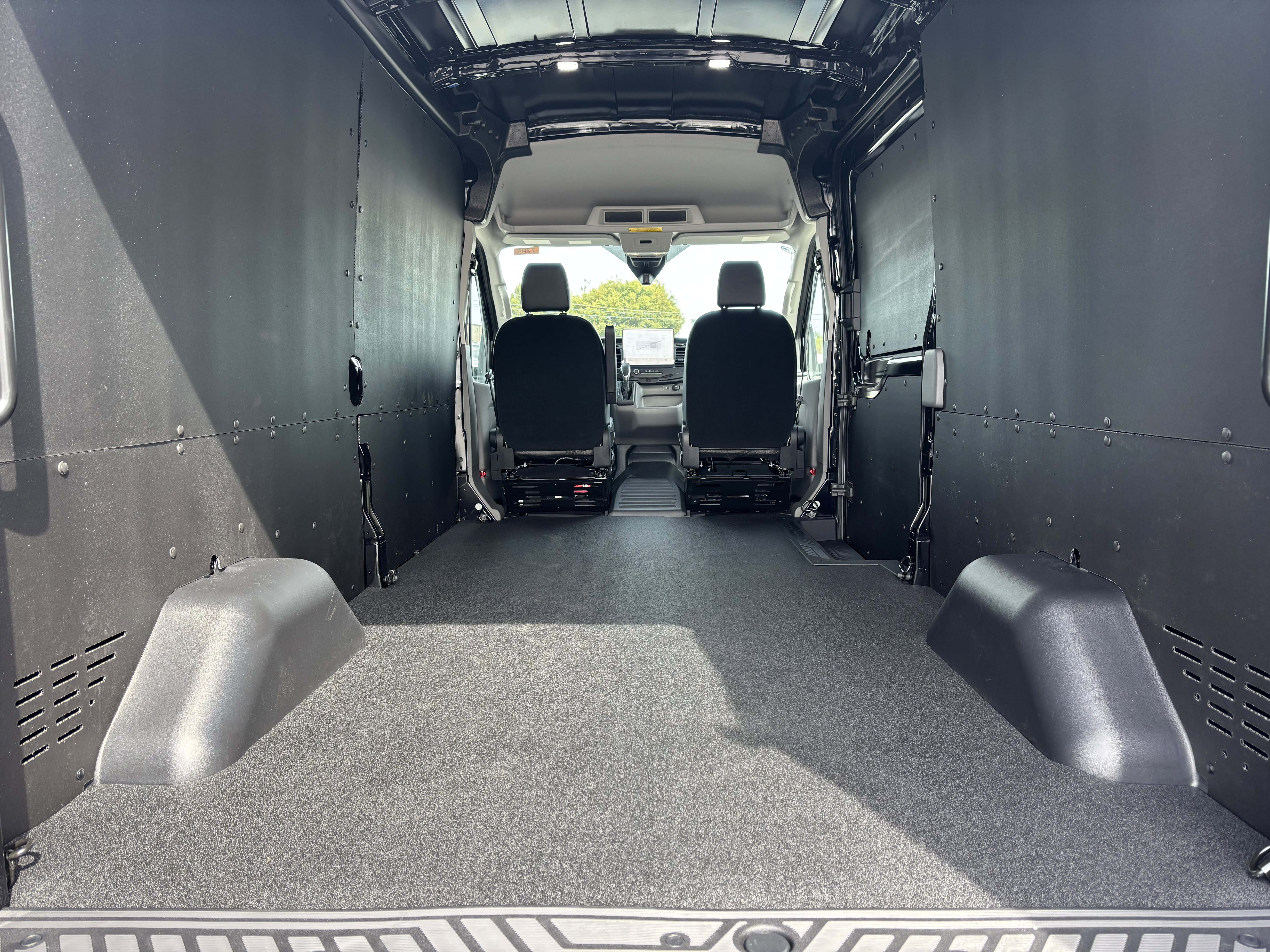 New 2025 Ford Transit 250 148 Medium Roof image 14