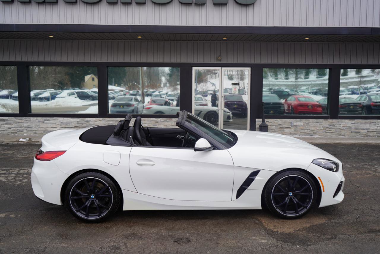 Used 2023 BMW Z4 sDrive30i w/ Premium Package image 4