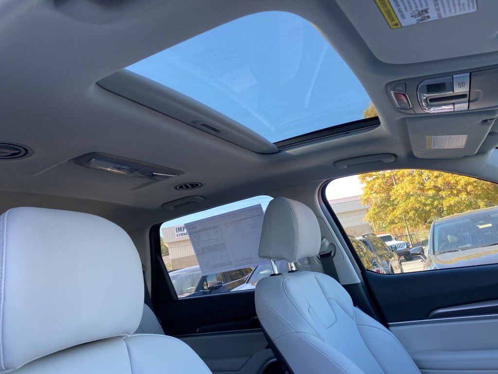 New 2025 Kia Telluride S image 24