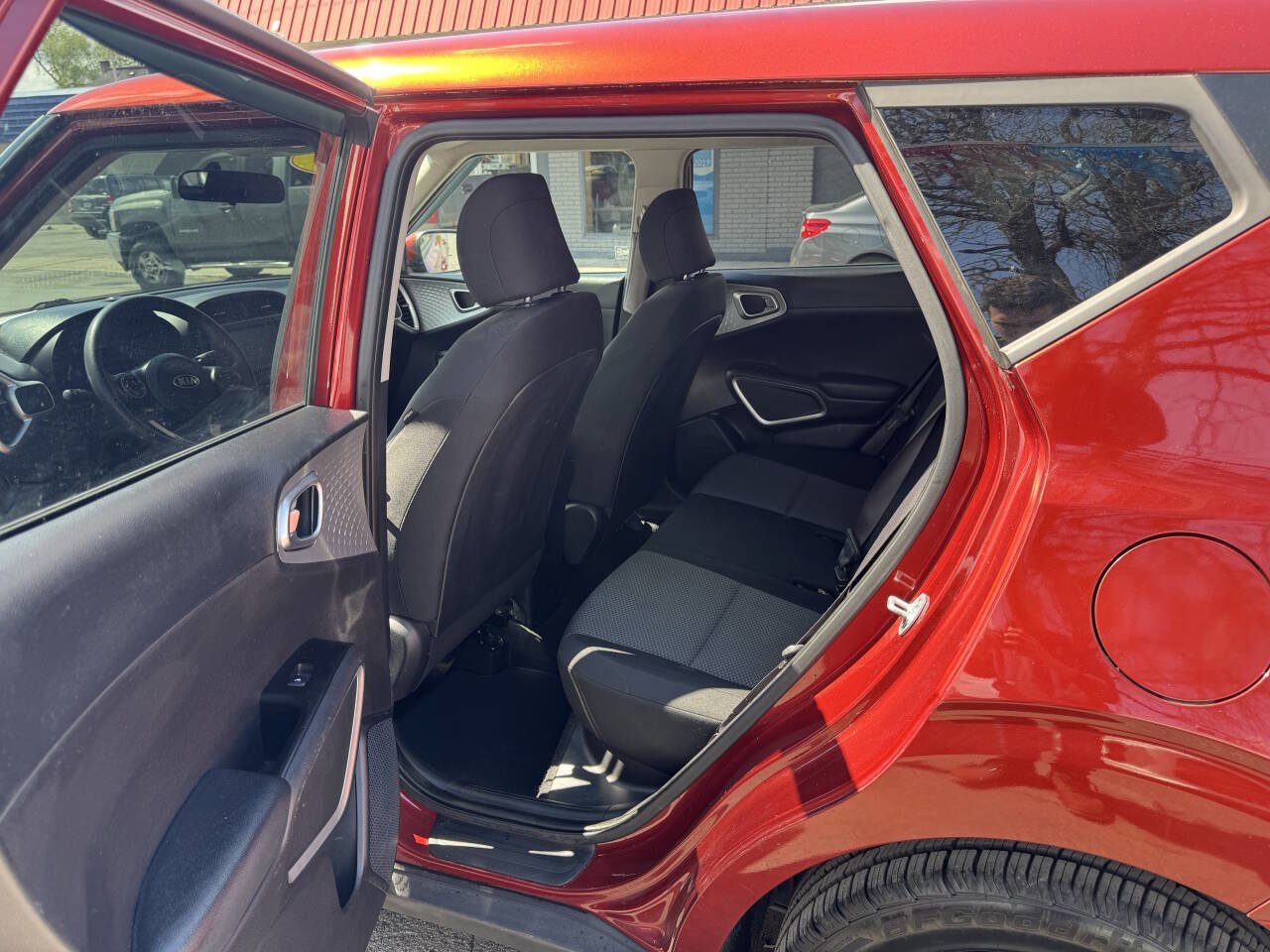 Used 2020 Kia Soul LX FWD image 7