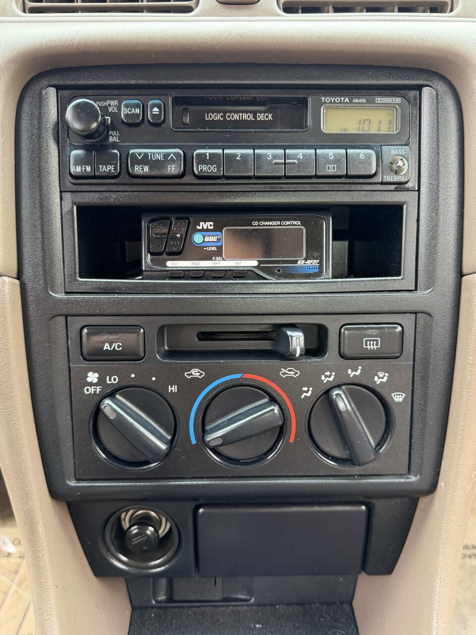 Used 1997 Toyota Camry CE FWD image 17