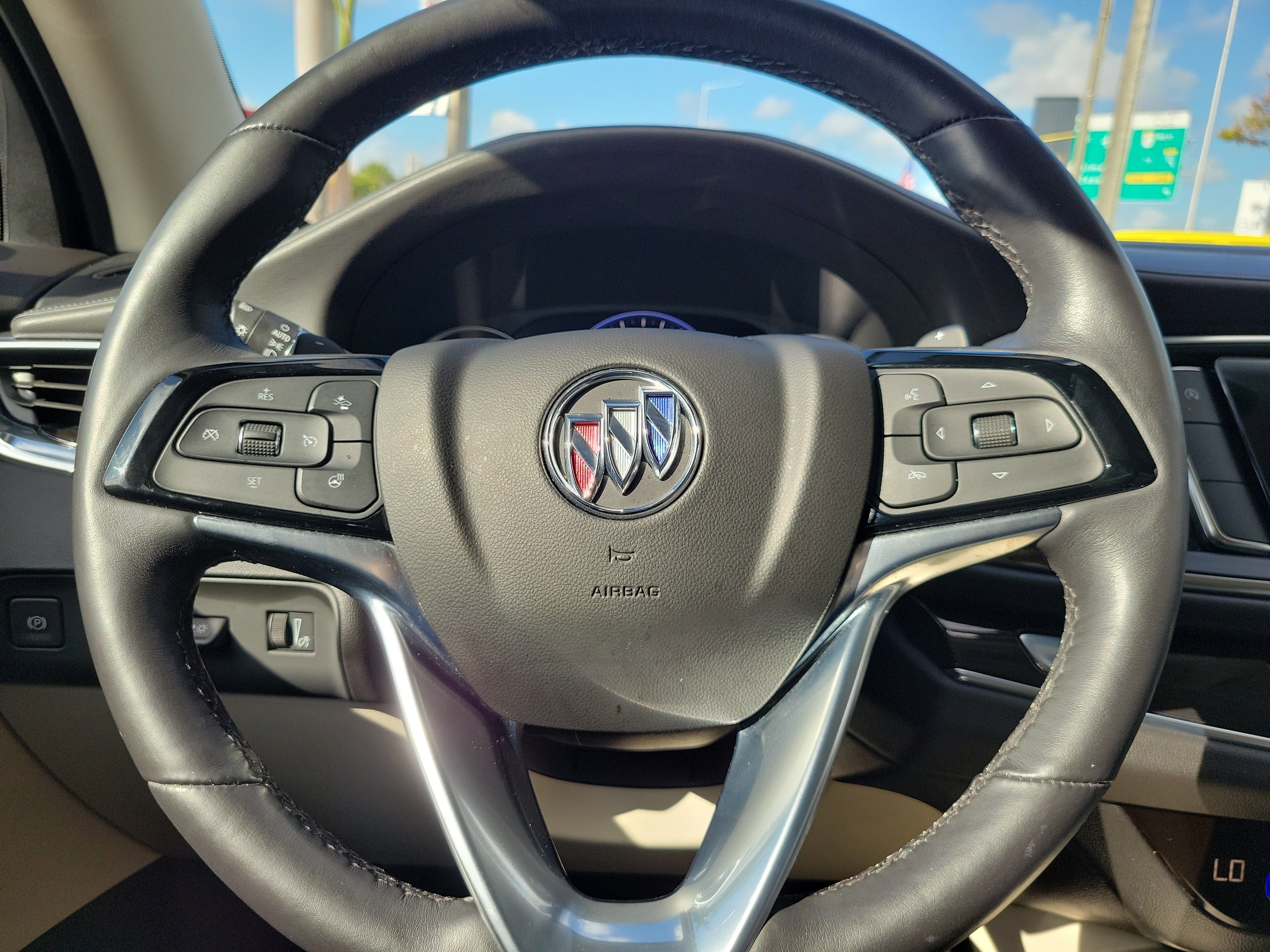 Used 2024 Buick Enclave Premium image 19