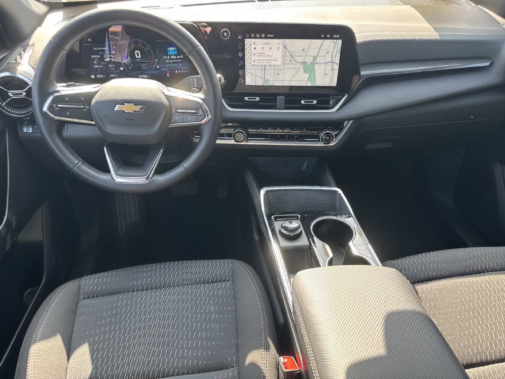 Used 2026 Chevrolet Equinox LT AWD/4WD image 8