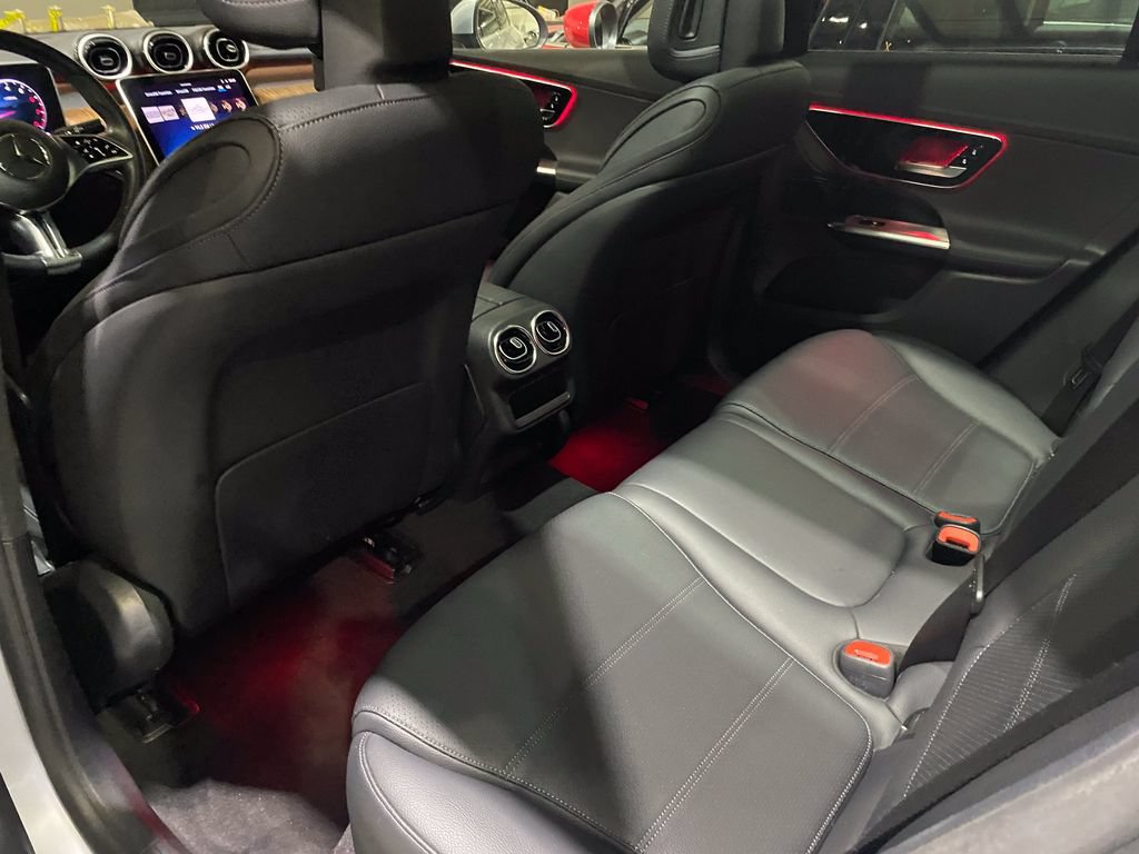 Certified 2025 Mercedes-Benz GLC 300 image 4