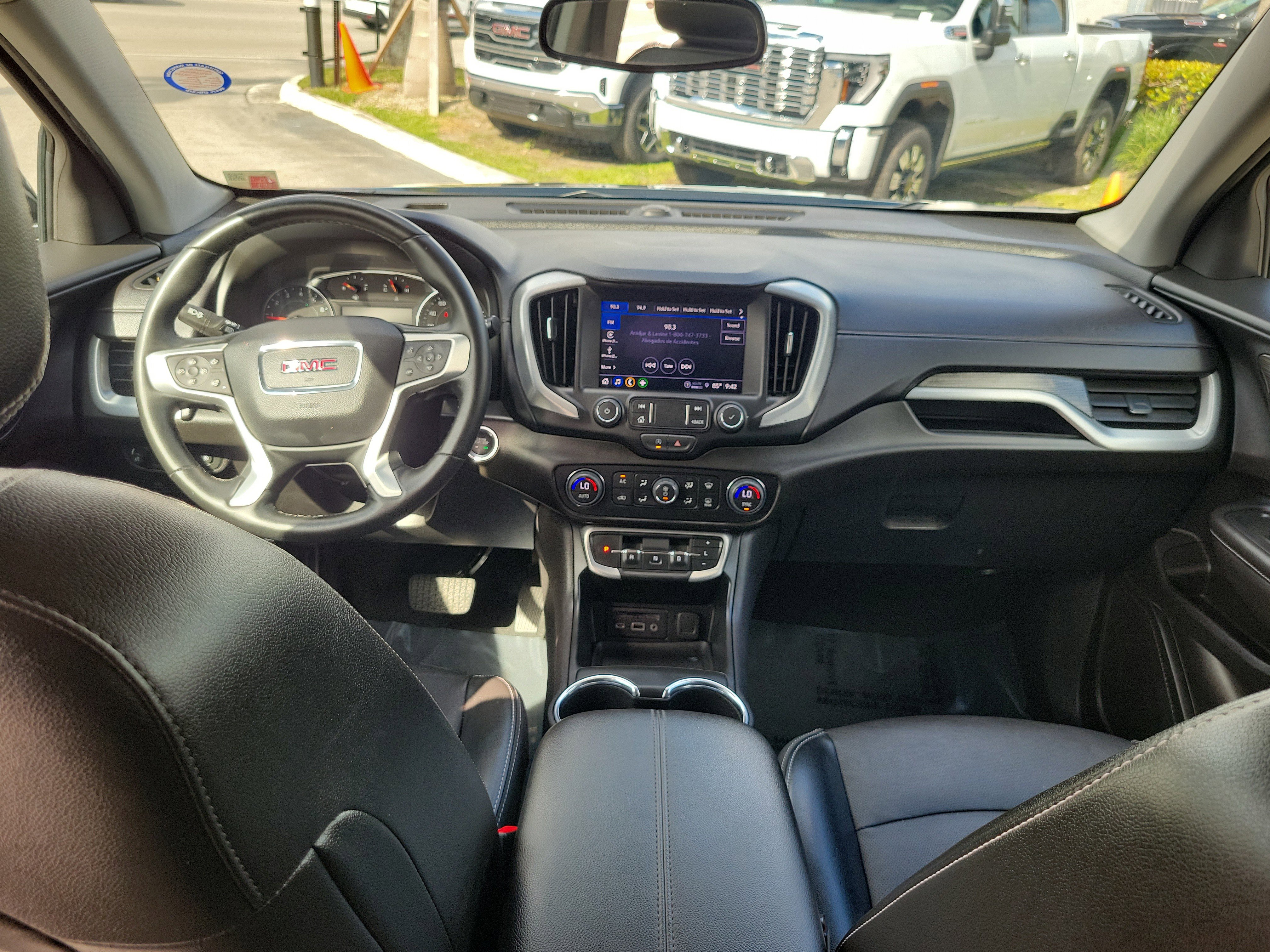 Used 2024 GMC Terrain SLT FWD image 18