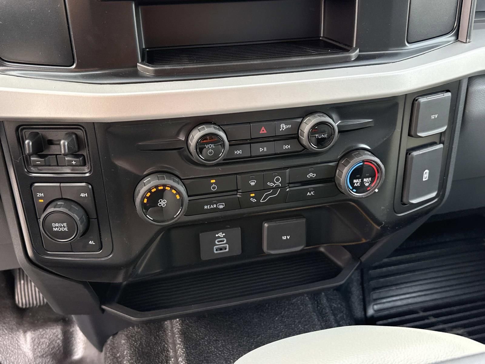 New 2026 Ford F350 XL w/ XL Chrome Package image 17