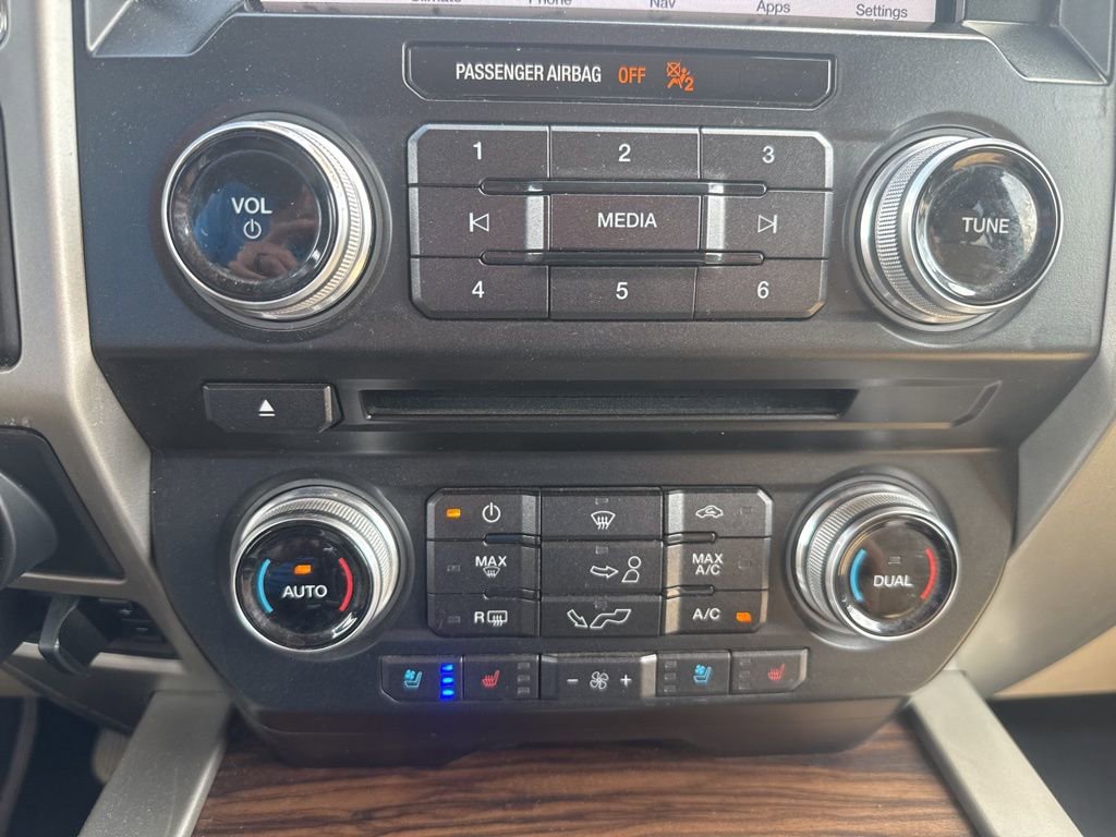 Used 2018 Ford F150 Lariat w/ Equipment Group 502A Luxury image 9