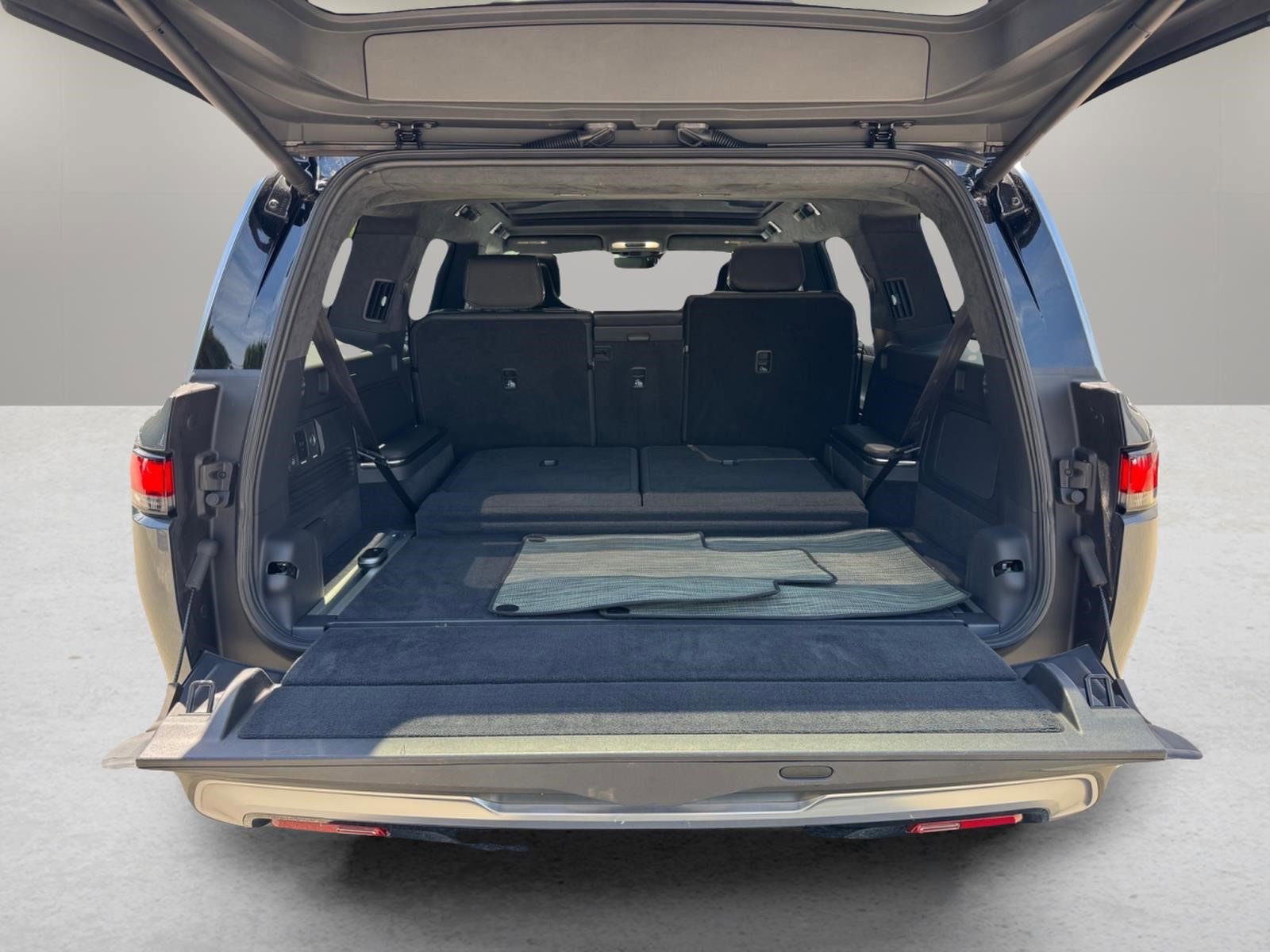 Used 2022 Rivian R1S Launch Edition AWD/4WD image 12