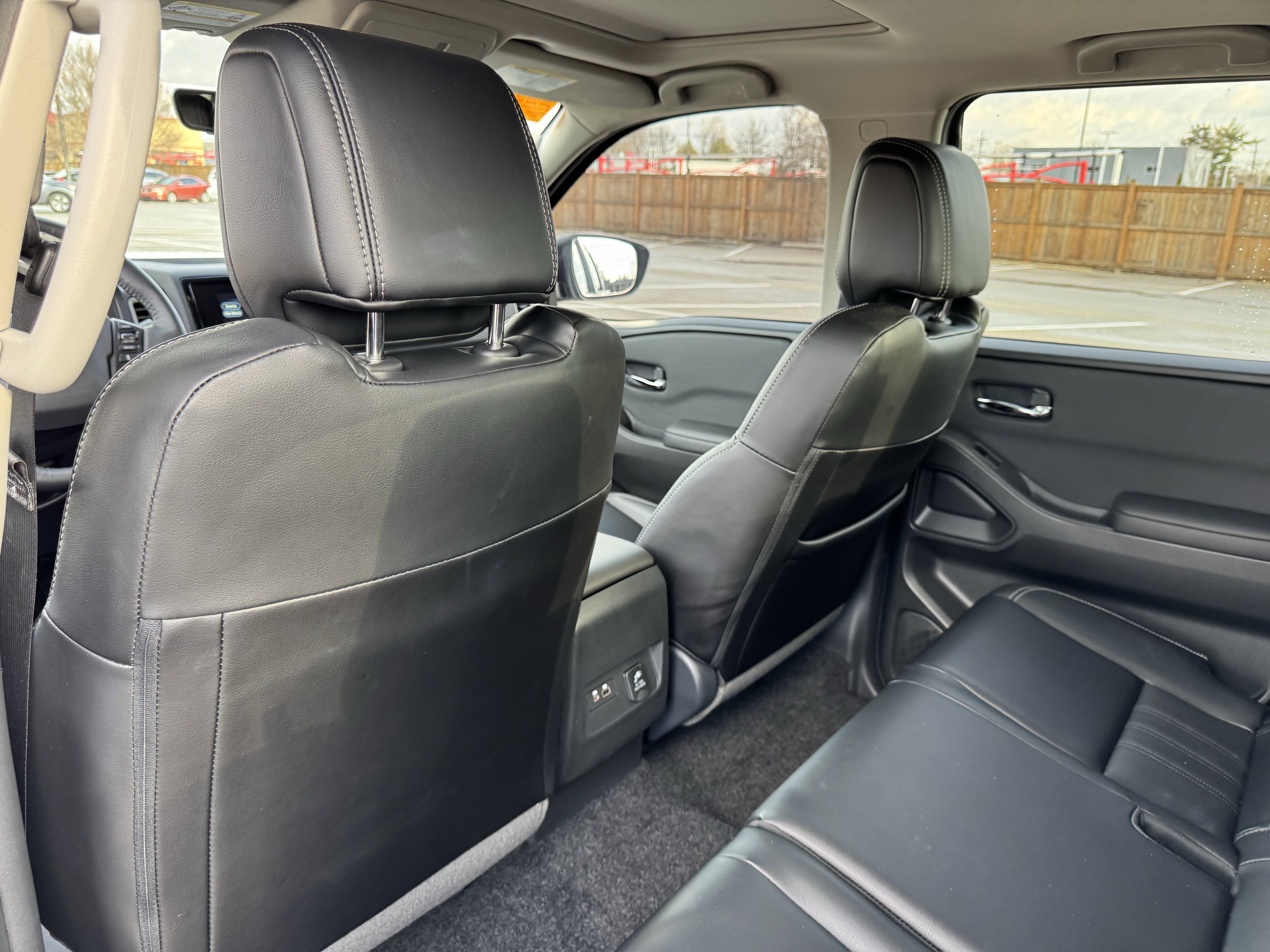 Used 2024 Nissan Frontier SL w/ Technology Package image 34