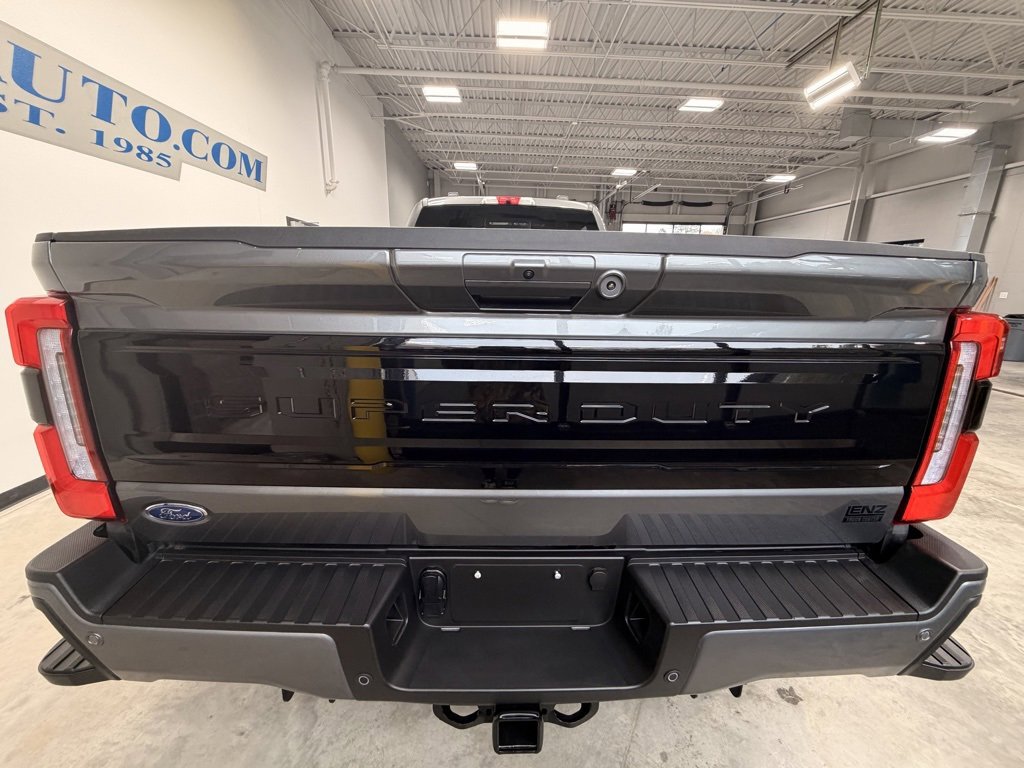 Used 2025 Ford F450 Platinum w/ FX4 Off-Road Package image 6