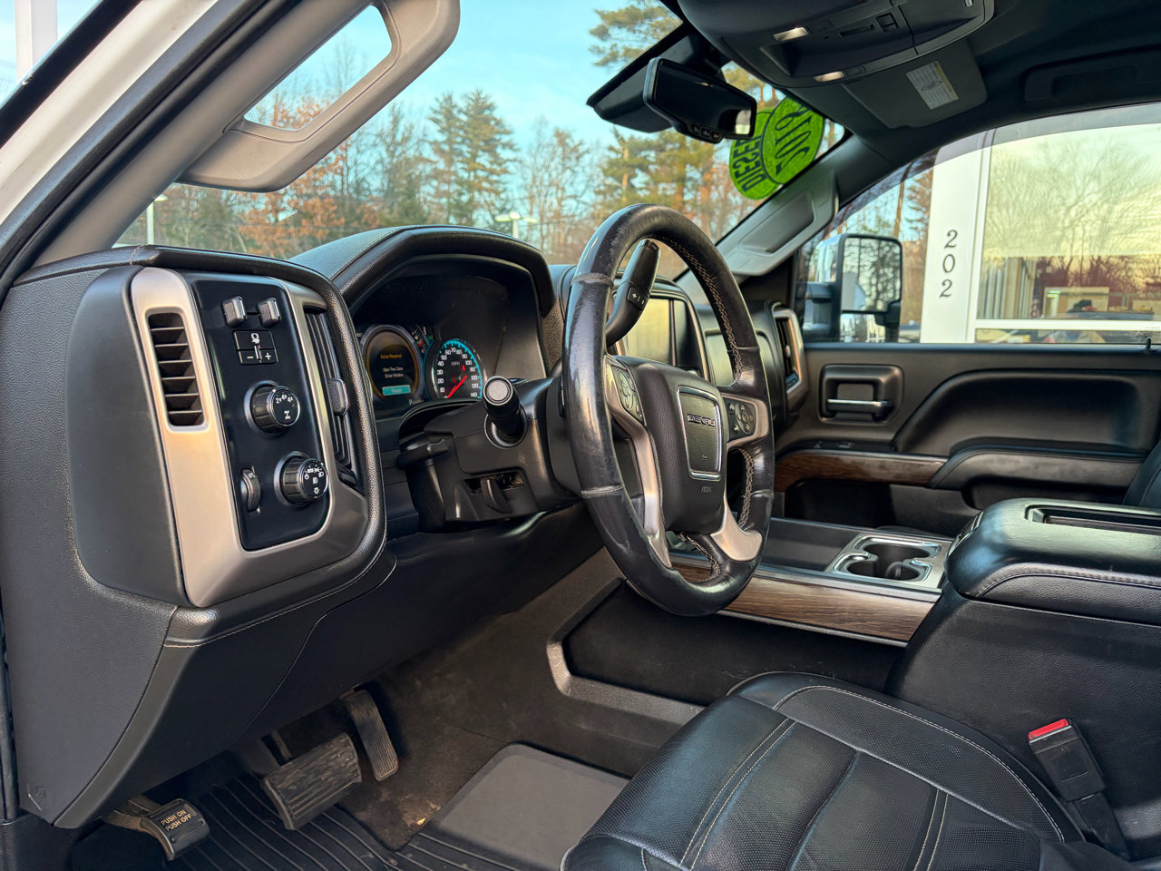 Used 2018 GMC Sierra 3500 Denali w/ Duramax Plus Package image 24