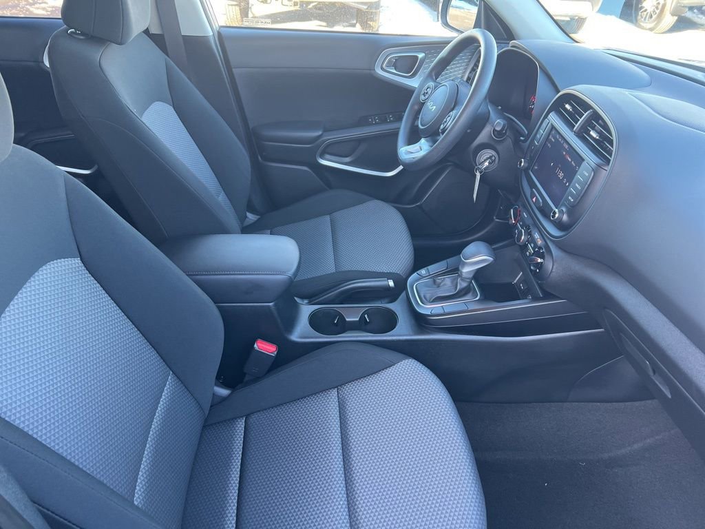 Certified 2022 Kia Soul LX w/ Technology Package image 20