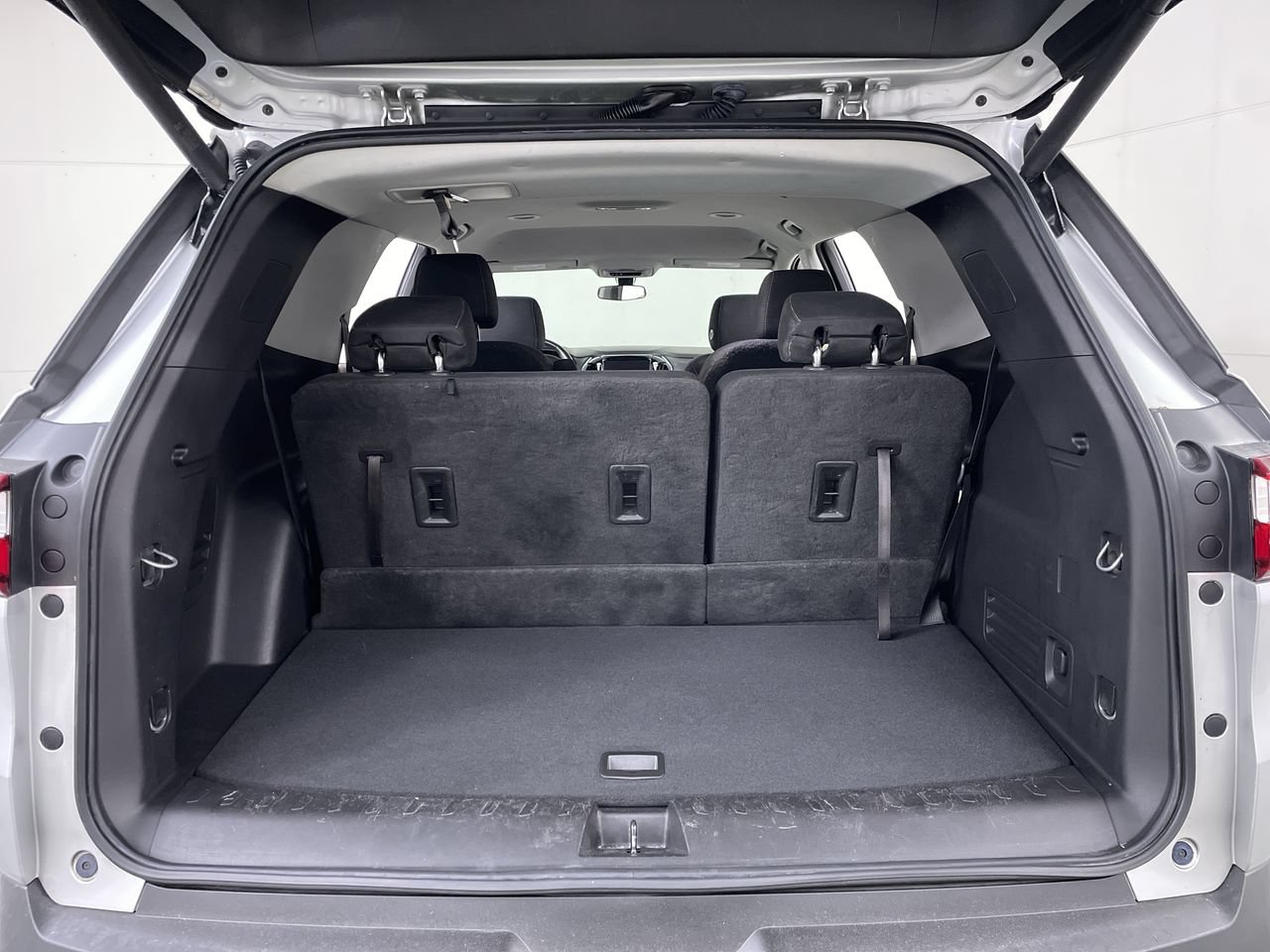 Used 2019 Chevrolet Traverse LT FWD image 22