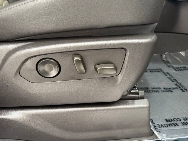 Used 2024 Chevrolet Silverado 1500 ZR2 image 17