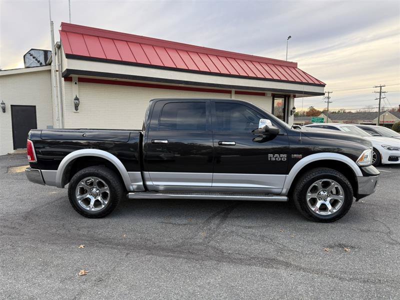 Used 2016 RAM 1500 Laramie w/ Convenience Group AWD/4WD image 4