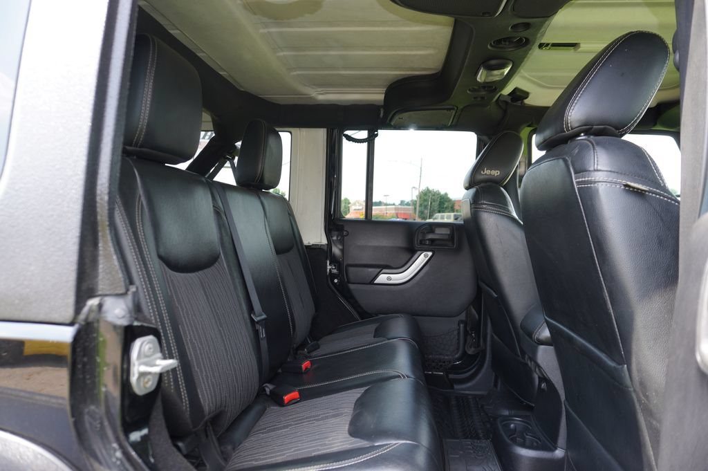 Used 2015 Jeep Wrangler Unlimited Sport AWD/4WD image 28